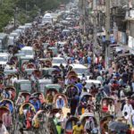 バングラデシュの都市の人混み